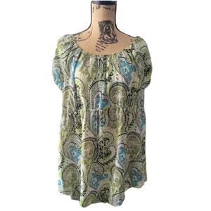 26/28W Fashion Bug green, blue, and white paisley short sleeve blouse